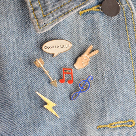 Fashionable Sign Brooch Pin
